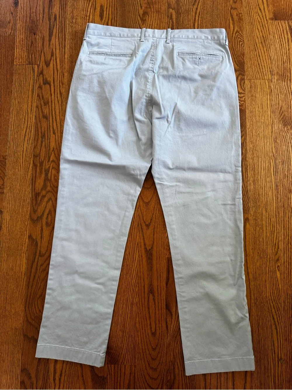 J.Crew Flex Sutton Chino Pants Men’s 34x30 Light Gray Stretch Slim Fit Casual